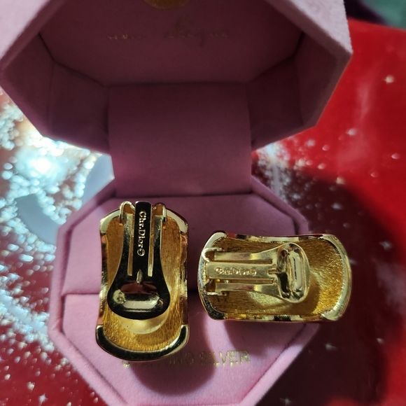 Christian Dior Vintage Signed Clip-on earrings - Picture 6 of 12
